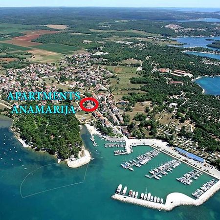 Anamarija Apartments Near The Beach And The Fantastic Adria Sea With Over 10 Small Islands Close By Funtana Exteriör bild